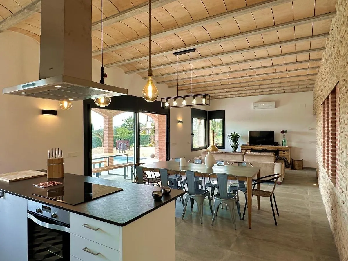 The Private Accommodation Villa بيرالاذا 0*,